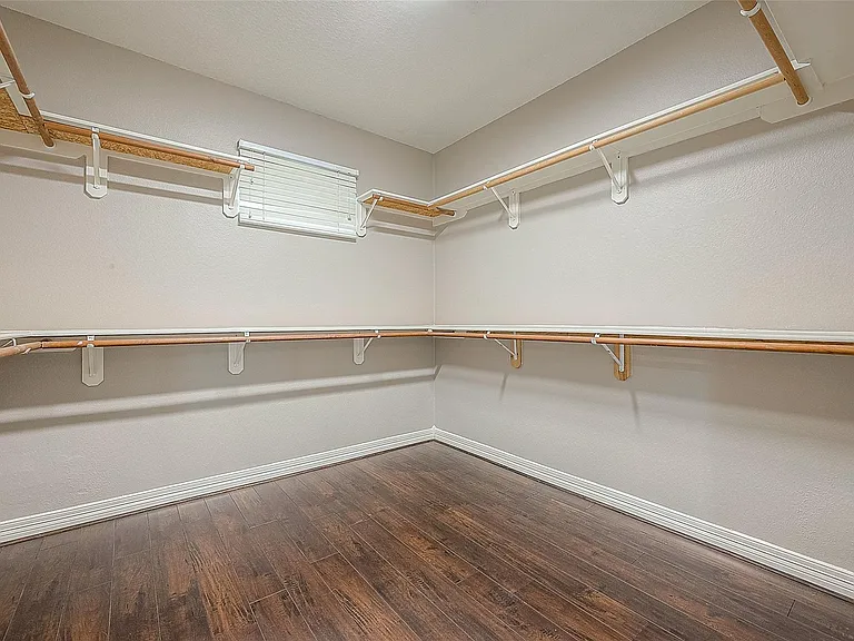 5910 Misty Island Ct — Photo 29