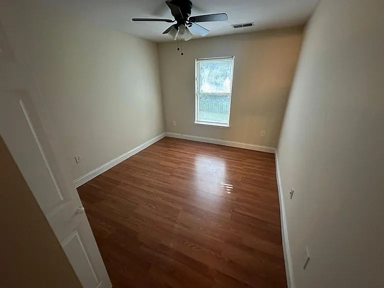 18500 Sweet Autumn Dr #101 — Photo 14