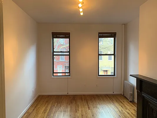 Rented by Flatiron Real Estate Advisors LLC | media 19