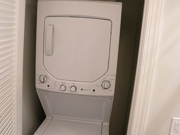 4th image of 23-27 E Union St APT 23A