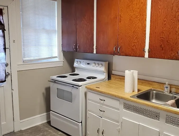 624 Holbrook Ave #1 — Photo 6