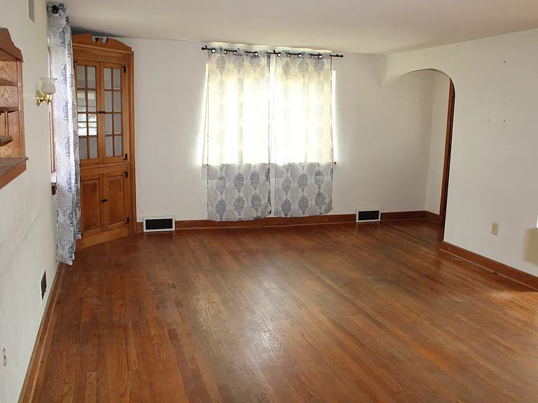 122 Voganville Rd — Photo 11