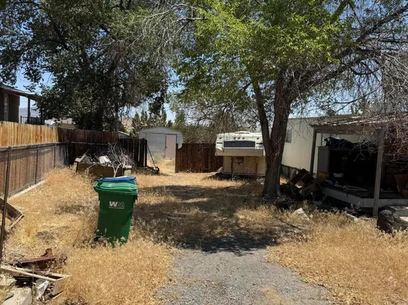 6310 Leon Dr, Sun Valley, NV 89433