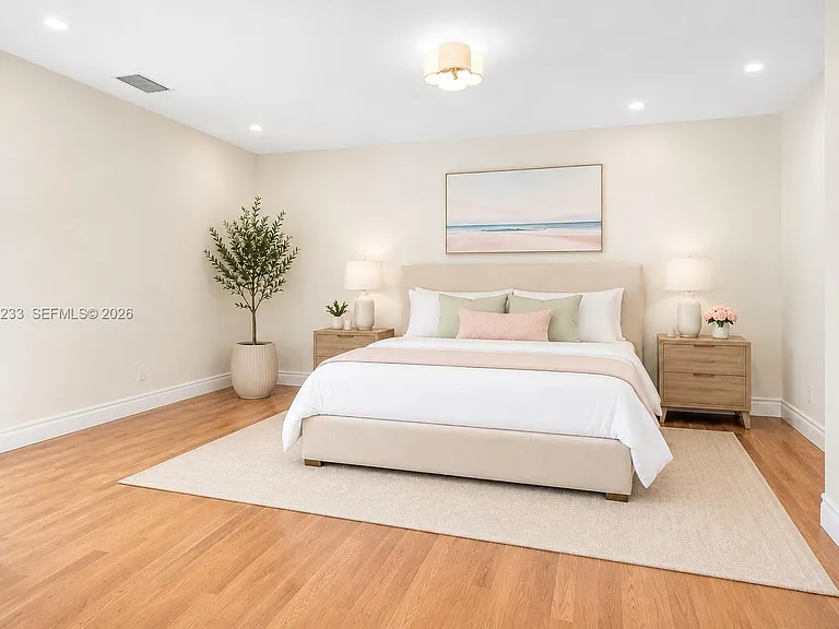 4102 N 51st Ave — Photo 11