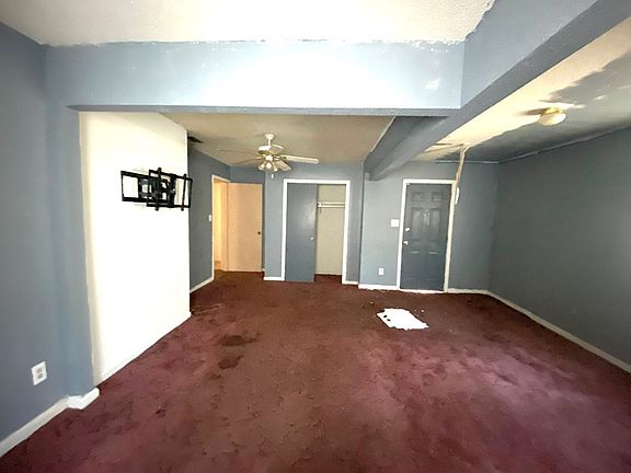 3rd image of 720 E Magnolia St