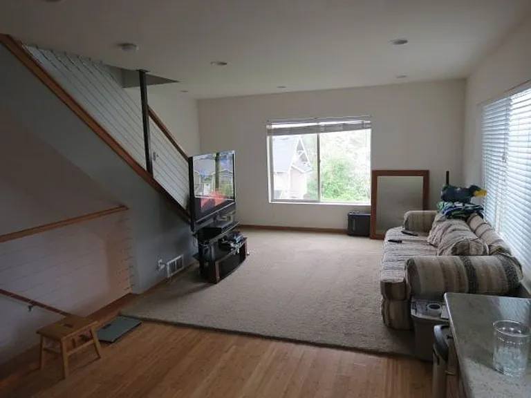 5036 Martin Luther King Jr Way S #B — Photo 4