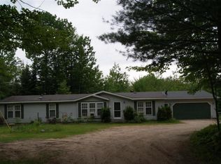 10721 Inverness Trail Rd, Cheboygan, MI 49721