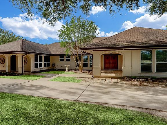 4th image of 26602 Willow Ln