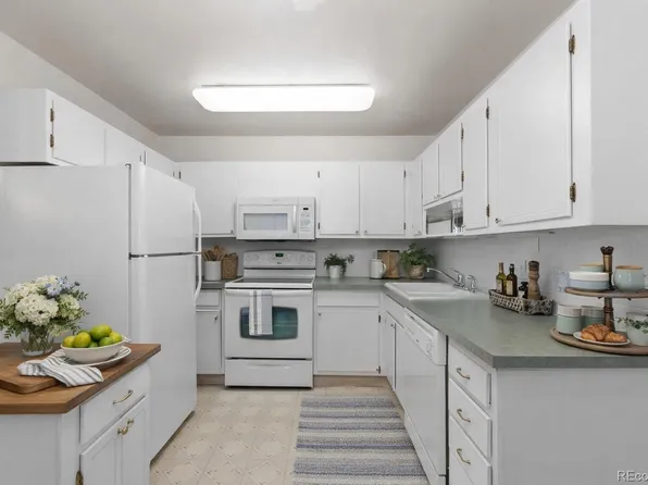 750 S Clinton Street #2B, Denver, CO 80247