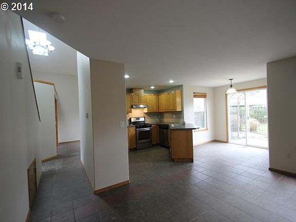 3rd image of 2307 SE 186th Ave