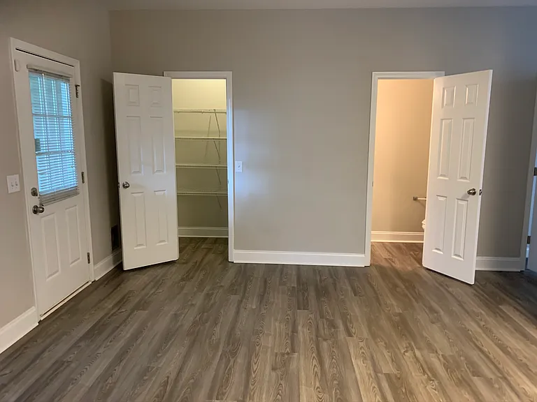 Pantry/Powder Room
