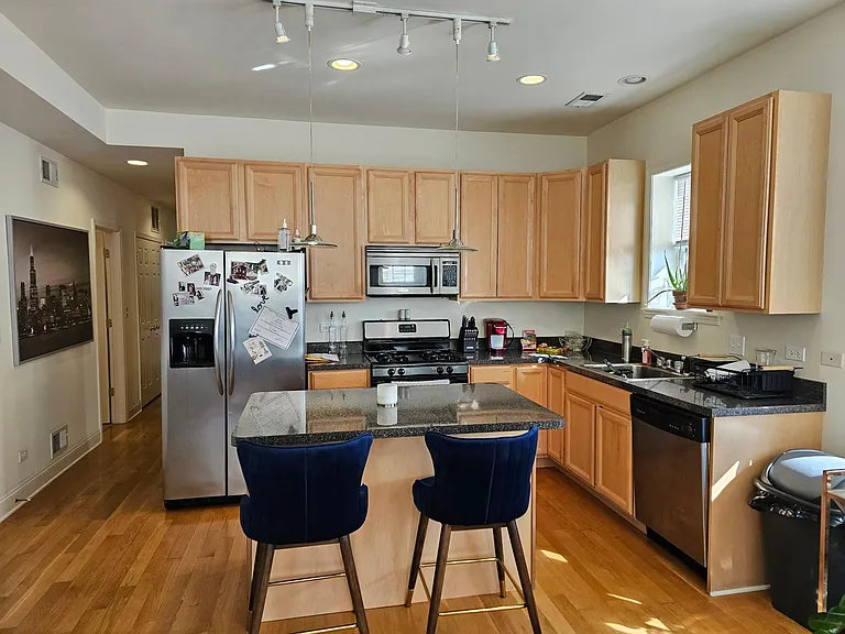 3123 N Oakley Ave #3S — Photo 5