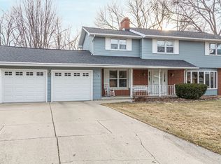 3258 Peterson Rd, Green Bay, WI 54311