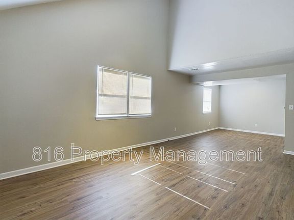 2nd image of 5722 Norton Ave #5724