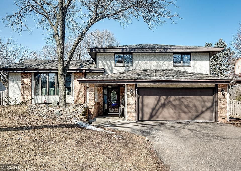 1st image of 3991 Woodridge Cir