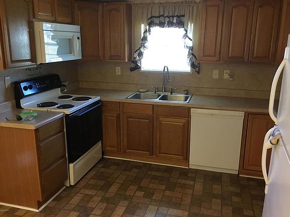 3rd image of 5450 SE 183rd Avenue Rd