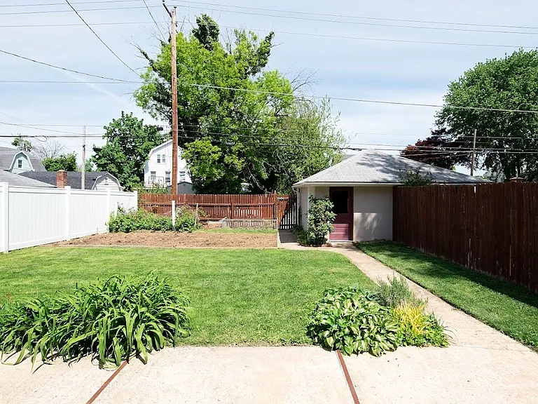 1505 3rd Ave — Photo 12