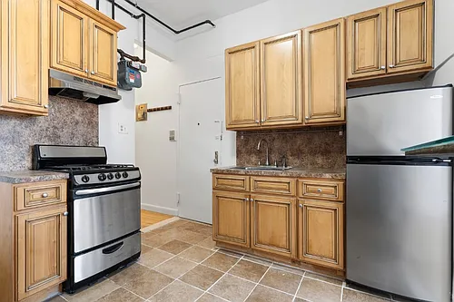 61 E 3rd St #14 Photo 1