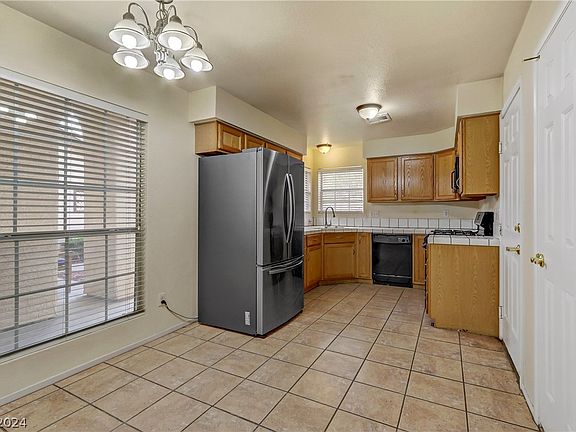 2nd image of 4805 Lawnwood Ct