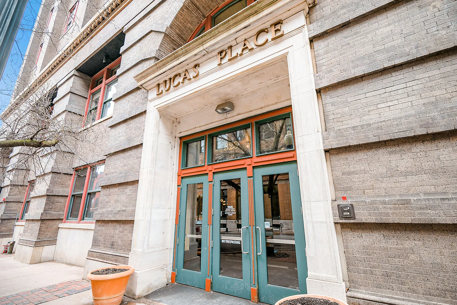 Lucas Place Lofts — Photo 1