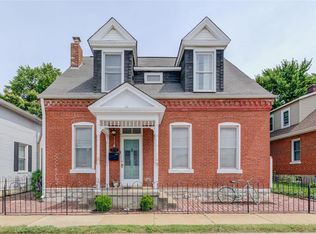 550 Madison St, Saint Charles, MO 63301