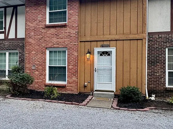 2880 Pennsylvania Ave, Charleston, WV 25302