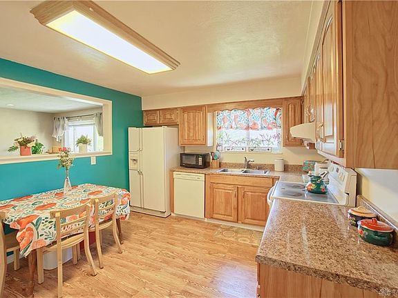 5th image of 1305 Heatherdale Dr
