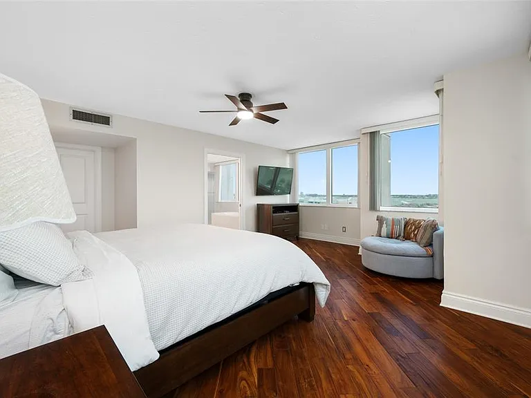 1600 Gulf Blvd #1016 — Photo 51