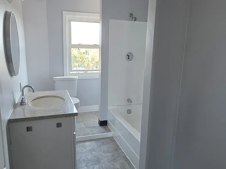 62 Main Rd #3 — Photo 4