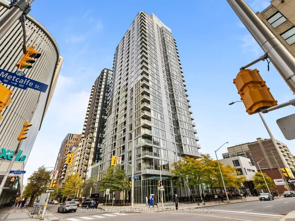179 Metcalfe St #1004, Ottawa, ON K2P 0W1