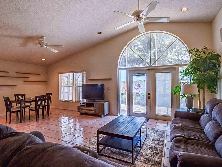 7130 Michigan Isle Rd — Photo 6
