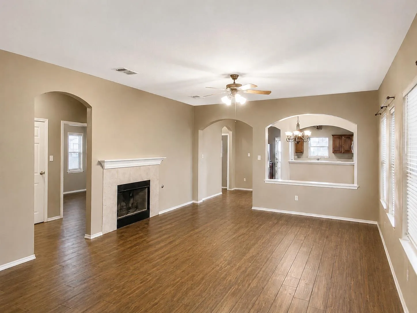 4 bed, 2.0 bath, 1766 sqft, $2,100 — Photo 2