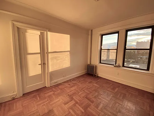 Rented by City Connections Realty | media 7