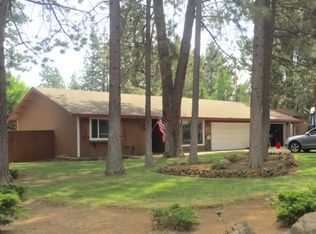 61106 Rustic Ln, Bend, OR 97702
