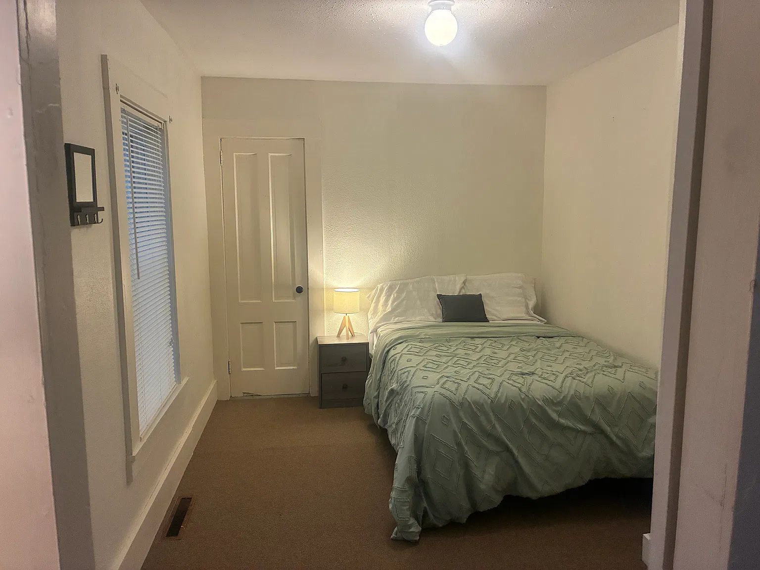2 bed, 1100 sqft, $1,800 — Photo 4