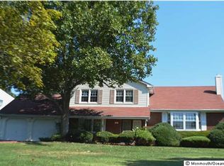 1 Hampton Dr, Ocean, NJ 07712