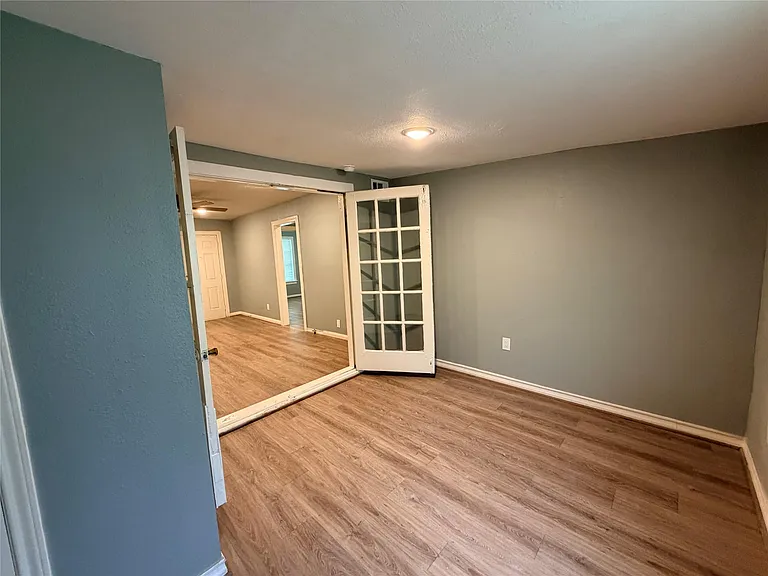 505 Sikes St — Photo 9