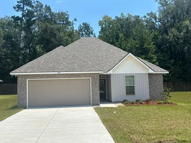 189 Southgate Dr — Photo 1