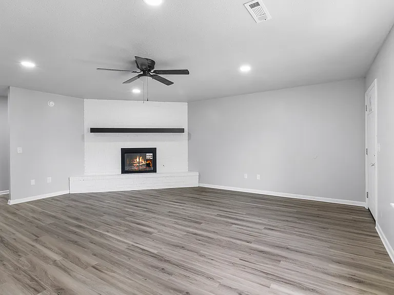 3202 Westmoreland Ave #B — Photo 1