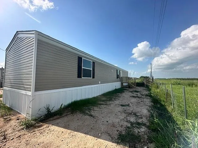 553 County Road 211 — Photo 1