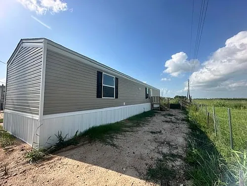 553 County Road 211 Photo 1