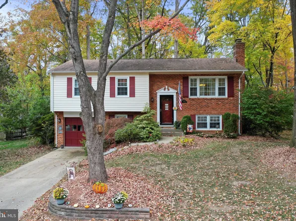 12075 Willowood Dr, Woodbridge, VA 22192