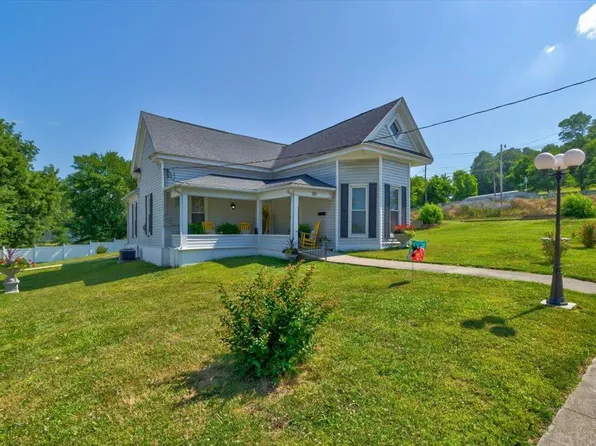 310 E Campbell St, Paoli, IN 47454