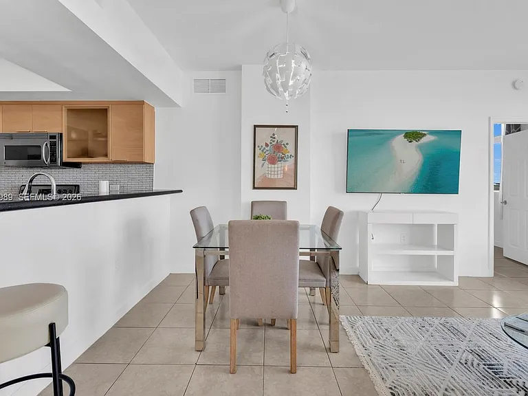 140 S Dixie Hwy #403 — Photo 3