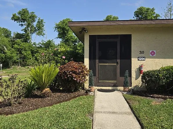 1204 9th Cir SE, Largo, FL 33771