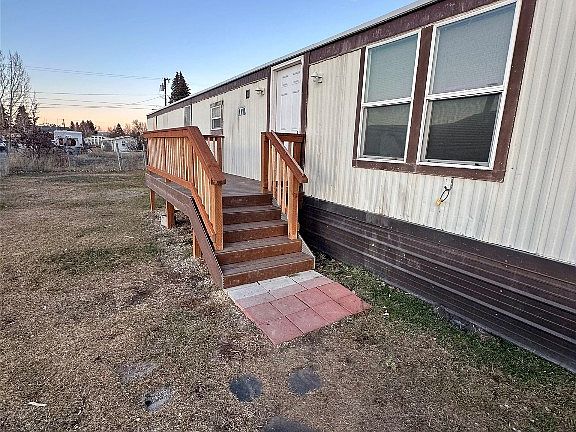 2nd image of 1025 Montana Ave
