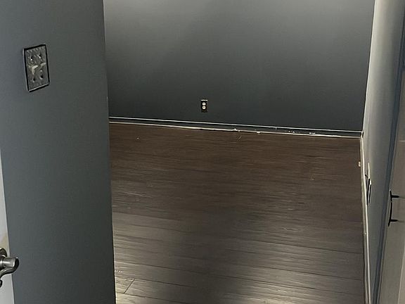 2nd image of 302 N Arapaho W