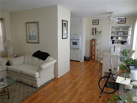 5th image of 105 Riverview Dr S