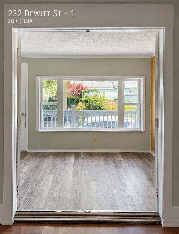 3 bed, 1200 sqft, $1,300 — Photo 3