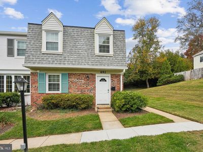 692 Azalea Dr #6, Rockville, MD, 20850